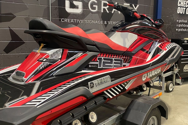  Boatgraphics - Jetski - Land - 02
