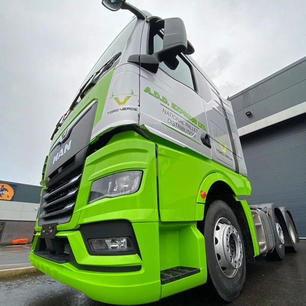  Hgv - Graphics - Toro - Verde - Race - Truck - 04 - Square