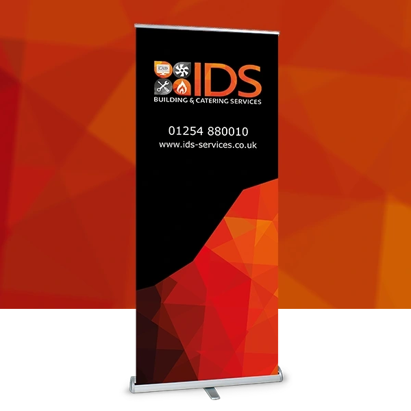  Greenwich - 850 Roller - Banner Facing - Right - With - Background - Ids