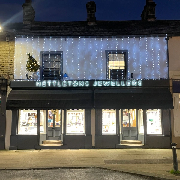  Signs - Tray - Halo - Lit - Nettletons - Jewellers - 02