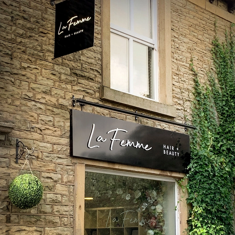  Signs - Build - Up - Tray - Halo - Lit - Lafemme - 01