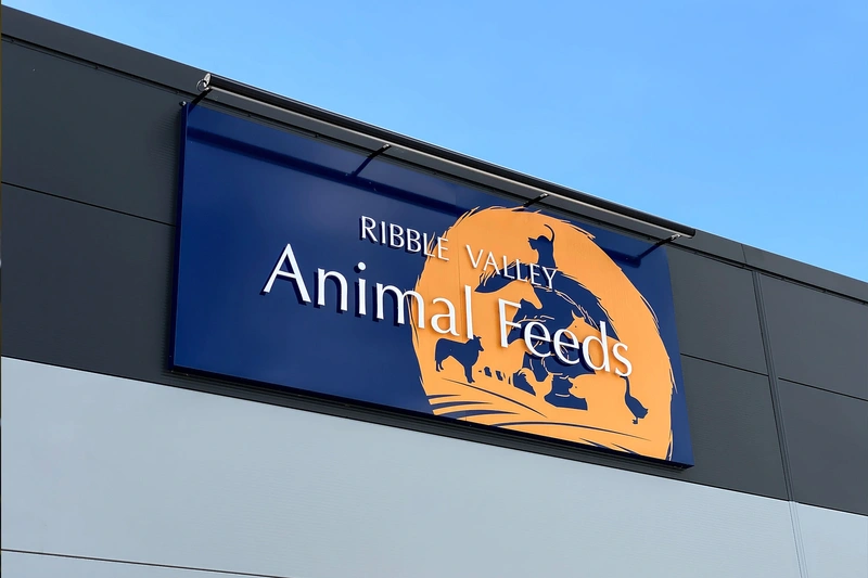  Signs - Tray - Rb - Animalfeeds - 01