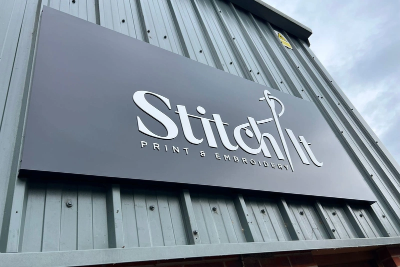  Signs - Tray - Stitchit - Land - 02